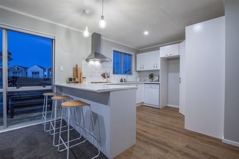 Photo of property in 41 Cleat Street, Whitby, Porirua, 5024