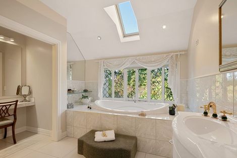 Photo of property in 214 Main Road South, Raumati South, Paraparaumu, 5032