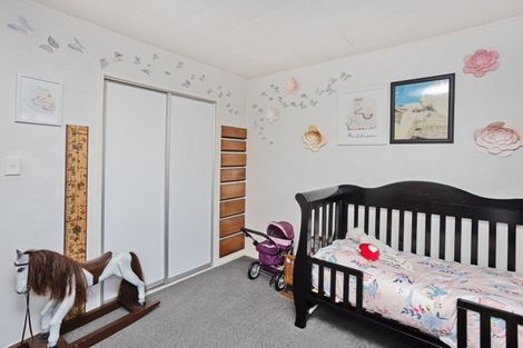 Photo of property in 66 Gloucester Street, Waikiwi, Invercargill, 9810