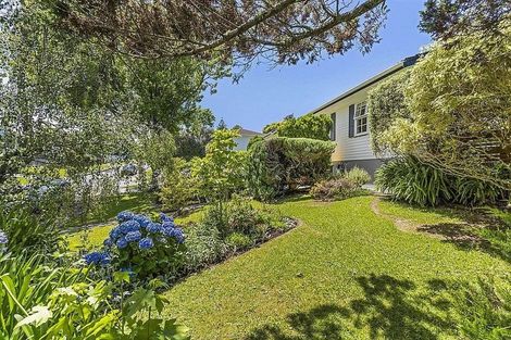Photo of property in 7 Dallow Place, Henderson, Auckland, 0612