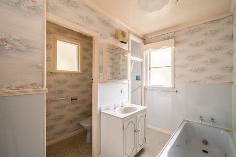 Photo of property in 567 Ruahine Street, Hokowhitu, Palmerston North, 4410