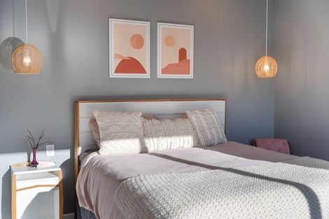 Photo of property in 12 Rawene Street, Waikanae, 5036