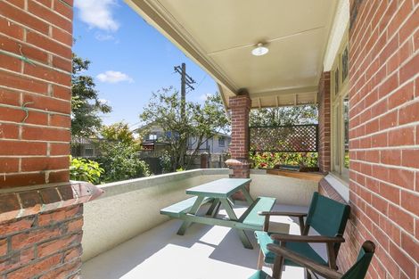 Photo of property in 239 Bay View Road, Saint Clair, Dunedin, 9012