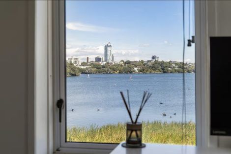 Photo of property in 1/38 Kitchener Road, Milford, Auckland, 0620