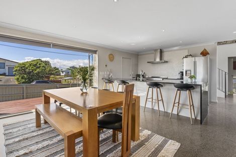 Photo of property in 2 Kowhai Street, Otaki Beach, Otaki, 5512