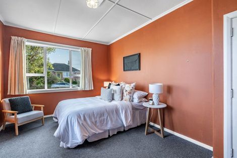 Photo of property in 16 Lockerbie Street, Turnbull Thomson Park, Invercargill, 9810