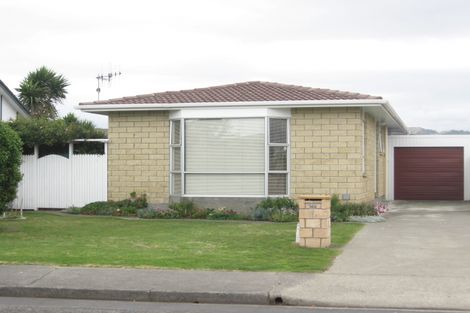 Photo of property in 2/16 Anaru Street, Raumati Beach, Paraparaumu, 5032