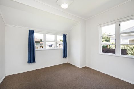 Photo of property in 3 Koromiko Avenue, Roslyn, Palmerston North, 4414