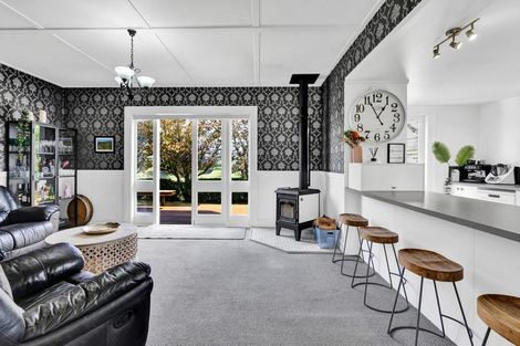 Photo of property in 817 Egmont Road, Hillsborough, New Plymouth, 4372