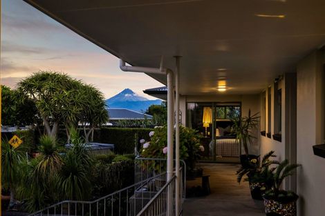 Photo of property in 24 Darwin Crescent, Spotswood, New Plymouth, 4310