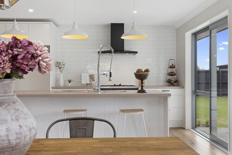 Photo of property in 15 Saint James Place, Rangiora, 7400