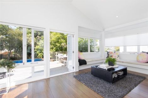 Photo of property in 19 Martin Avenue, Beckenham, Christchurch, 8023