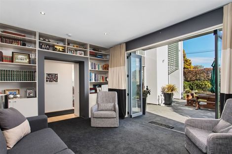 Photo of property in 10 Strowan Road, Strowan, Christchurch, 8052