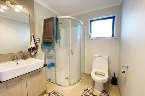 Photo of property in 4 Hirimate Place, Flat Bush, Auckland, 2019