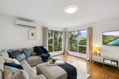 Photo of property in 85 Ruskin Road, Newlands, Wellington, 6037