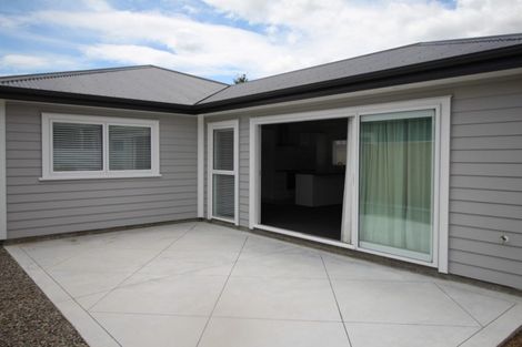 Photo of property in 13 Sutherland Crescent, Westbrook, Palmerston North, 4412