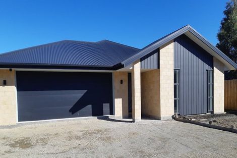 Photo of property in 5 Ella Street, Rolleston, 7614