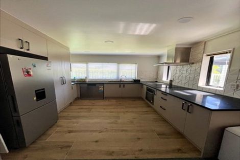 Photo of property in 2 Whitbourne Heights, Manurewa, Auckland, 2105