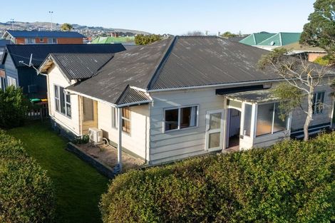 Photo of property in 15 De Carle Street, Saint Kilda, Dunedin, 9012