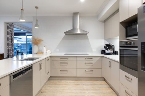 Photo of property in 26 Penetaka Heights, Pyes Pa, Tauranga, 3112