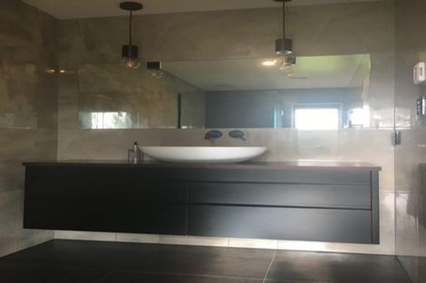 Photo of property in 255 Ararimu Valley Road, Helensville, Waimauku, 0882