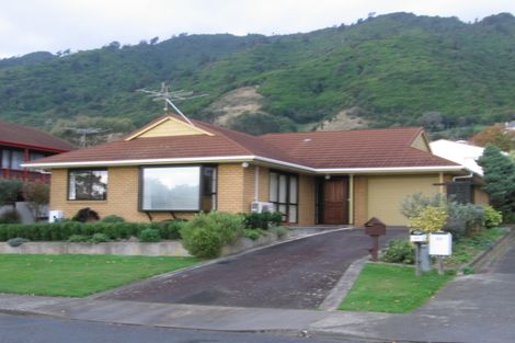 Photo of property in 21a Huia Street, Waikanae, 5036