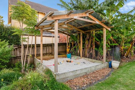 Photo of property in 143 Whangaparaoa Road, Red Beach, 0932