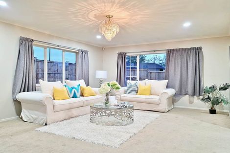 Photo of property in 12 Ironstone Place, Randwick Park, Auckland, 2105