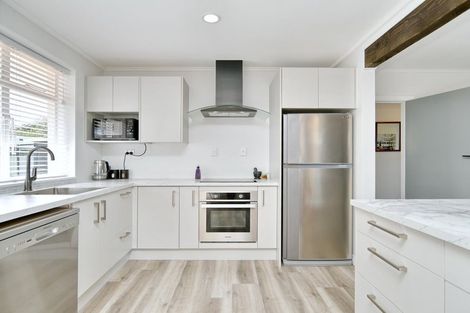 Photo of property in 7 Barclay Place, Burwood, Christchurch, 8061