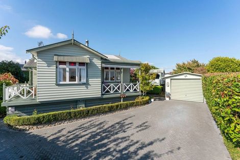 Photo of property in 10 Tamatea Road, Taupo, 3330