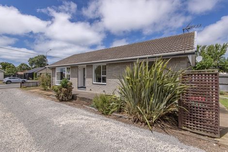 Photo of property in 472 Mairehau Road, Parklands, Christchurch, 8083