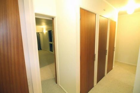 Photo of property in 2/16 Rangitoto Terrace, Milford, Auckland, 0620