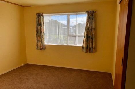 Photo of property in 44 Larchmont Grove, Totara Park, Upper Hutt, 5018