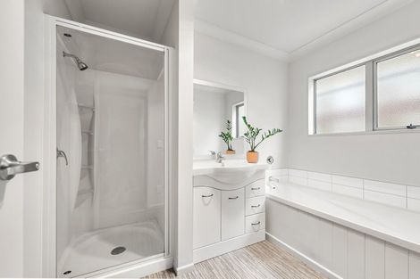 Photo of property in 10 Speldhurst Grove, Stokes Valley, Lower Hutt, 5019