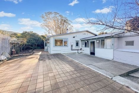 Photo of property in 394 Makara Road, Makara, Karori, 6972