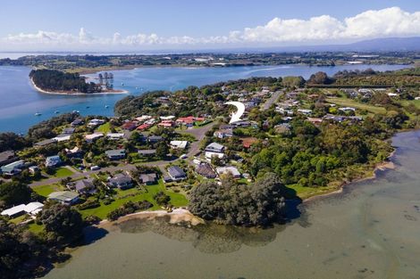 Photo of property in 5 Moana Drive, Tanners Point, Katikati, 3177