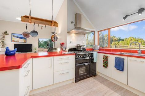 Photo of property in 153 Halcombe Road, Feilding, 4775