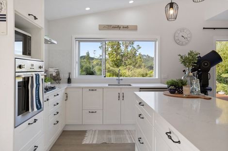 Photo of property in 58 Takingawairua Road, Kaimarama, Whitianga, 3591