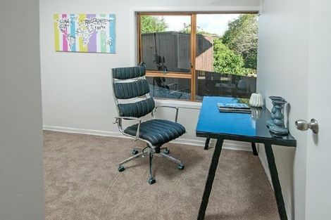 Photo of property in 254a East Coast Road, Forrest Hill, Auckland, 0620