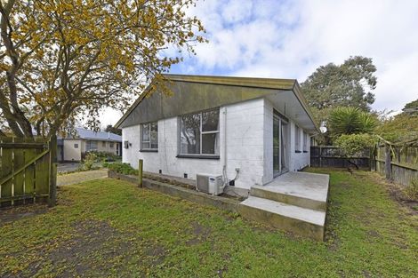 Photo of property in 17a Leonie Place, Aranui, Christchurch, 8061