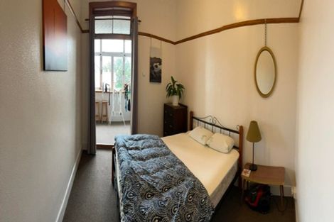 Photo of property in Devonport Apartments, 42/127 Saint Aubyn Street, New Plymouth, 4310