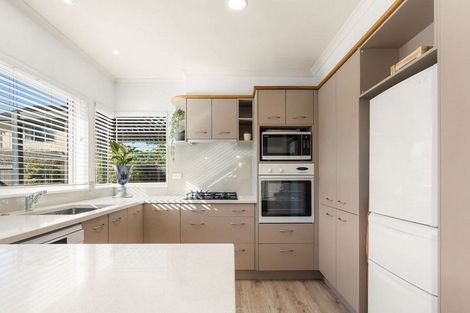 Photo of property in 4 Amery Place, Papamoa Beach, Papamoa, 3118