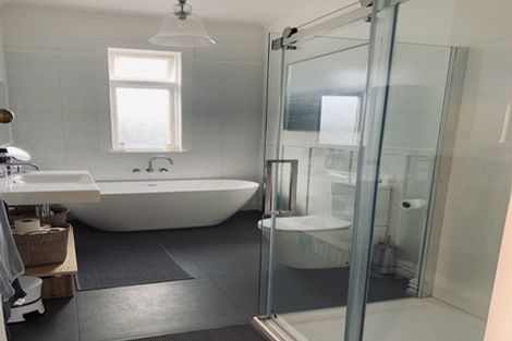 Photo of property in 72 William Street, Petone, Lower Hutt, 5012