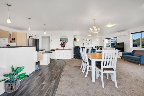 Photo of property in 1 Mclean Street, Strandon, New Plymouth, 4312