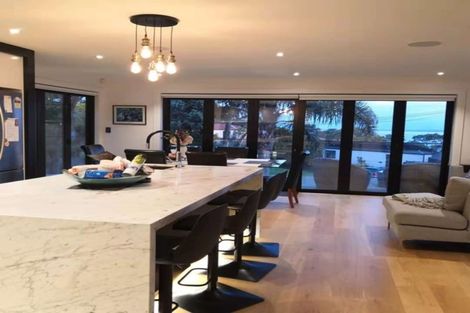 Photo of property in 2/92 Churchill Road, Murrays Bay, Auckland, 0630