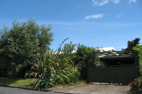 Photo of property in 10 Crispe Road, Clarks Beach, 2122