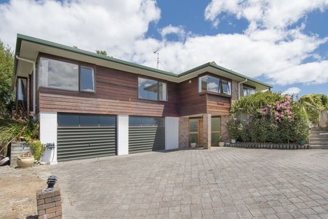 Photo of property in 15 James Cook Drive, Welcome Bay, Tauranga, 3112