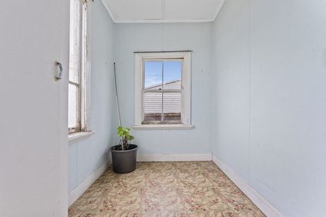 Photo of property in 10 Matai Street, Castlecliff, Whanganui, 4501