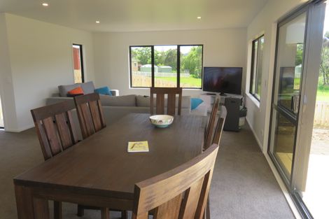 Photo of property in 19 Pohutukawa Drive, Cable Bay, 0420