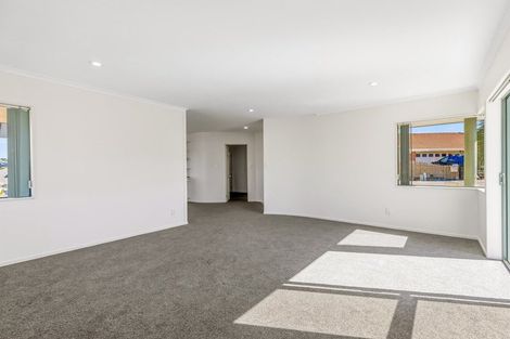Photo of property in 53 Kath Hopper Drive, Orewa, 0931
